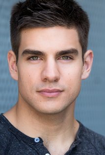 Alex Esola