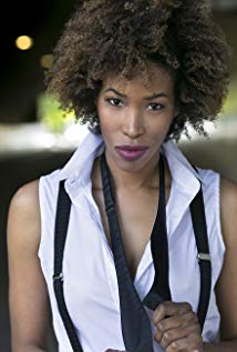 Renée Threatte