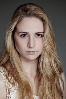 Niamh Algar
